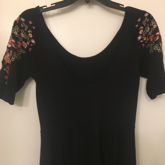 Free People Dresses & Skirts - Free people dress with sleeve detail